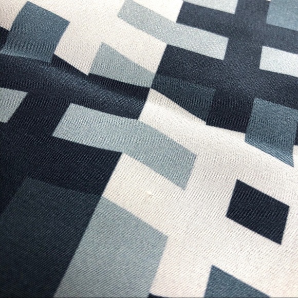 🌺 Vida 100% Silk Color Block Print Short Sleeve Boxy Short Sleeve Blouse Size S - Picture 9 of 10